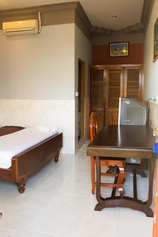 Royal Guest House Phnom-Penh Buitenkant foto